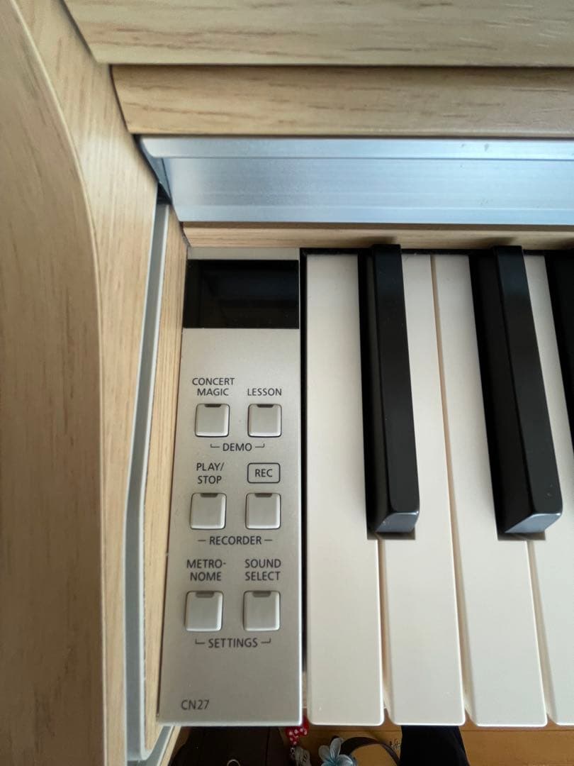 (^^)【引取り/購入者様輸送手配限定】河合電子ピアノ CN27