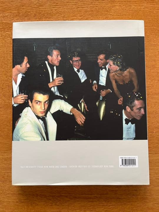 アート・デザイン・音楽 Yves Saint Laurent + Halston