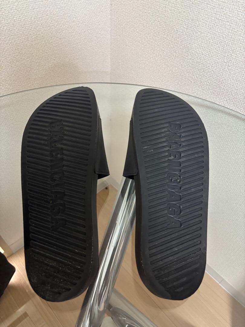 BALENCIAGA ブラックサンダル