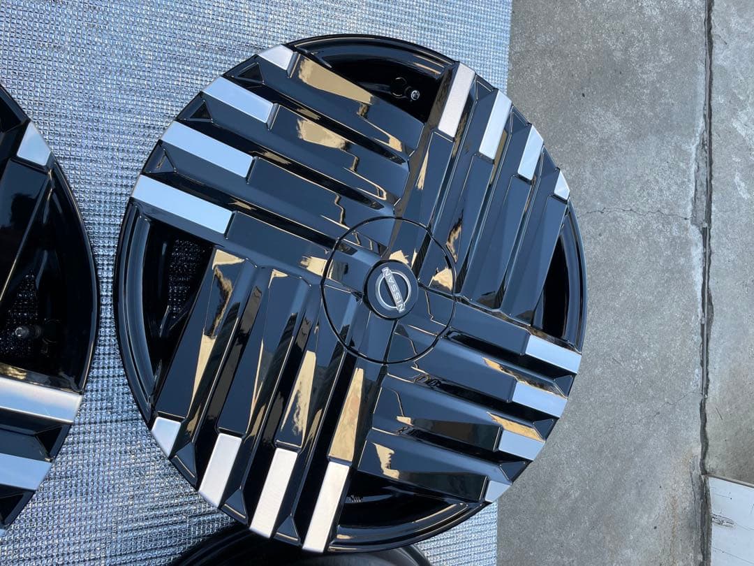 日産　E13 ノート　オーラ　純正ホイール　AURA