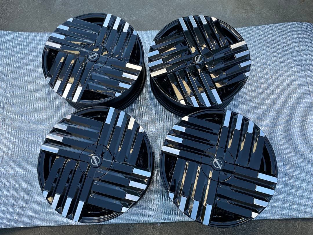 日産　E13 ノート　オーラ　純正ホイール　AURA