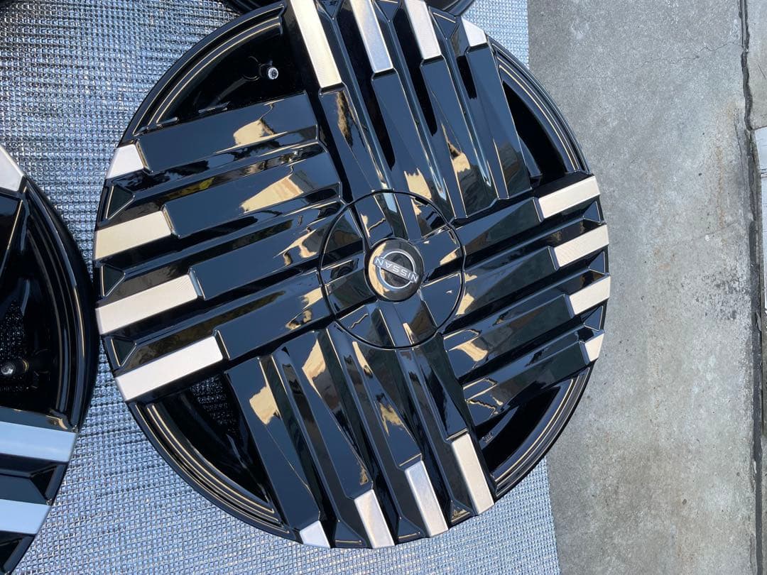 日産　E13 ノート　オーラ　純正ホイール　AURA