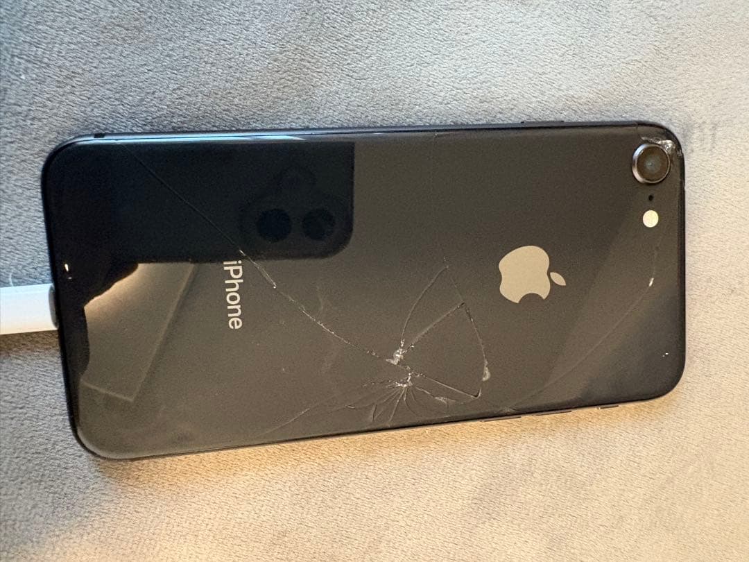 Apple iPhone 8 ブラック 本体 64GB