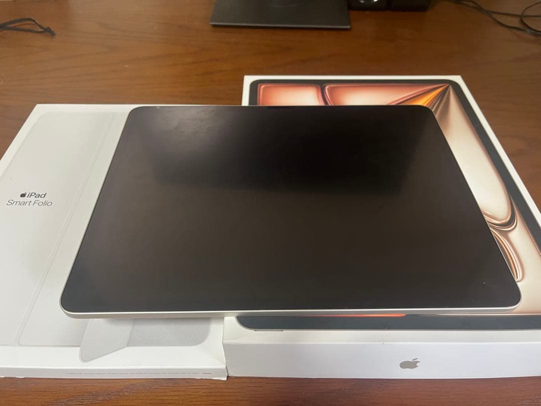 Apple iPad Air１３インチ シルバー + Smart Folio