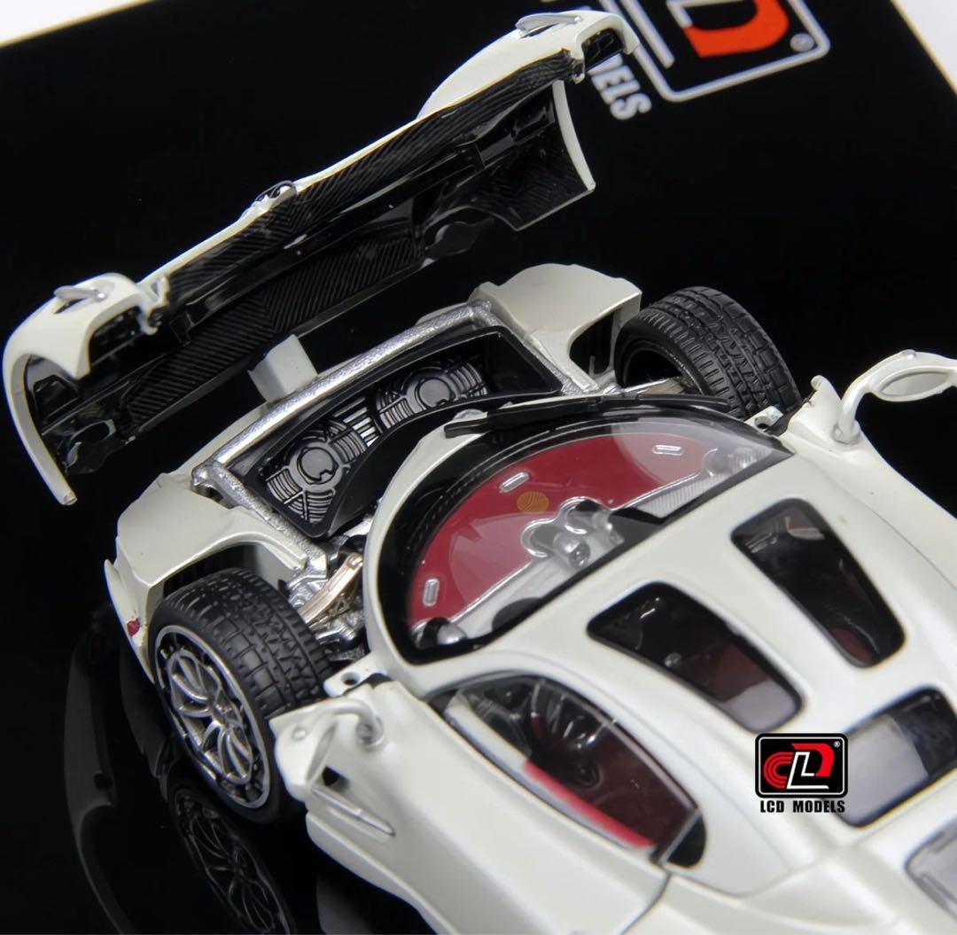 新発売 全開閉 LCD モデル 1/43 パガーニ Utopia ミニカー