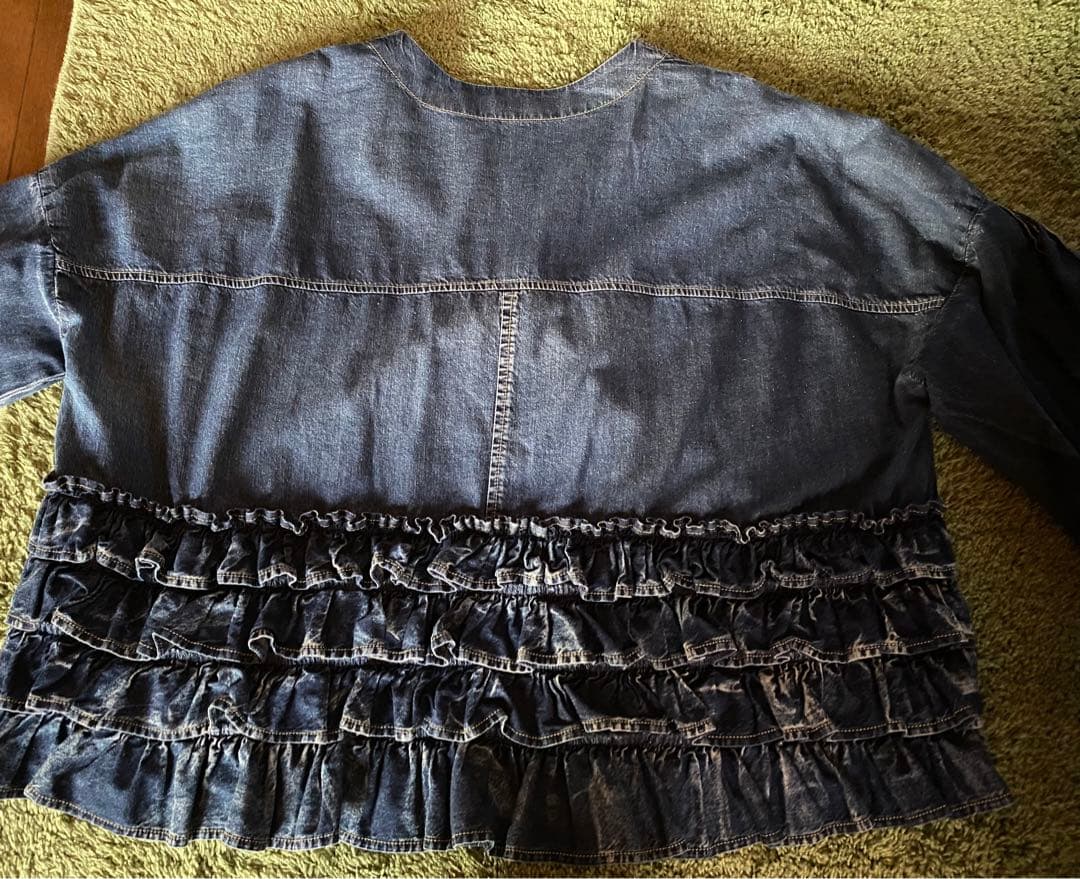 【ayane】デニムジャケット バルーンスリーブ袖　バックフリル