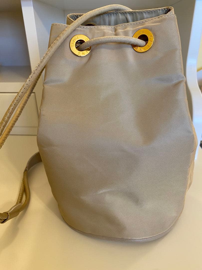 【お値下げ】セリーヌCELINEベージュ ナイロン 巾着型 ショルダーバッグ