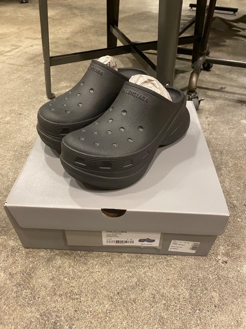 靴 BALENCIAGA crocs sandal