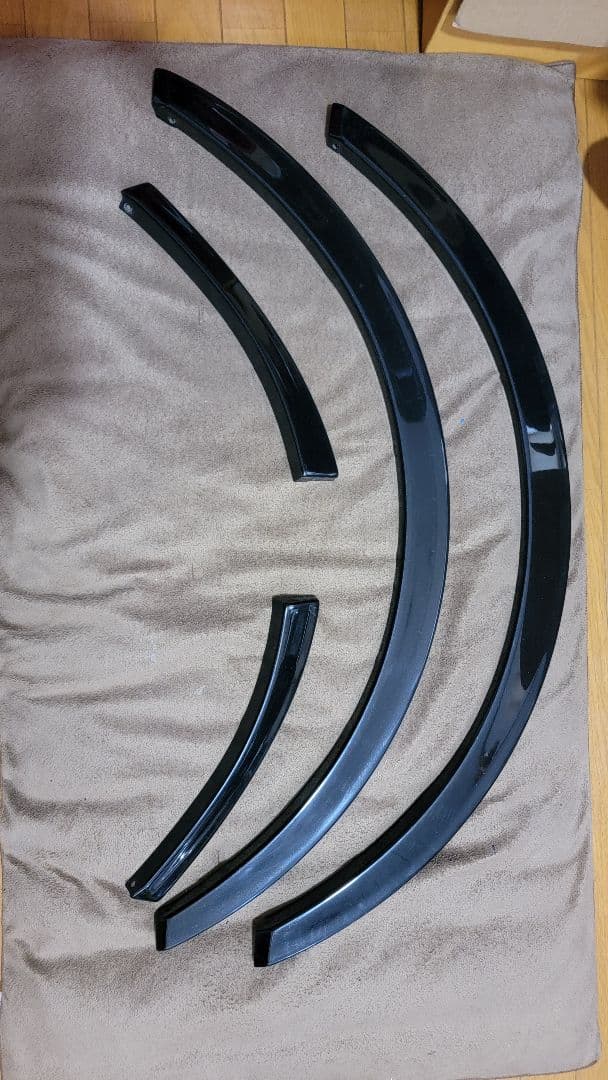 200ハイエース　CRS ESSEX リーガルフェンダー　209 補修用に