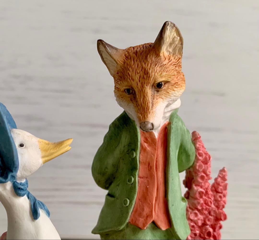 あひるのジマイマときつねの紳士100周年記念フィギュリン ピーターラビット