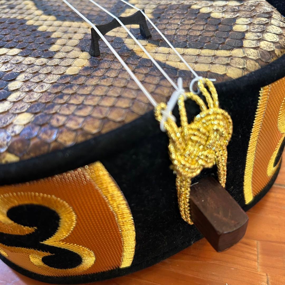 ◼️宮古島から❶◼️クルチ本皮強化張り三線◼️黒檀◼️サンプル音源あり◼️ハードケース付き