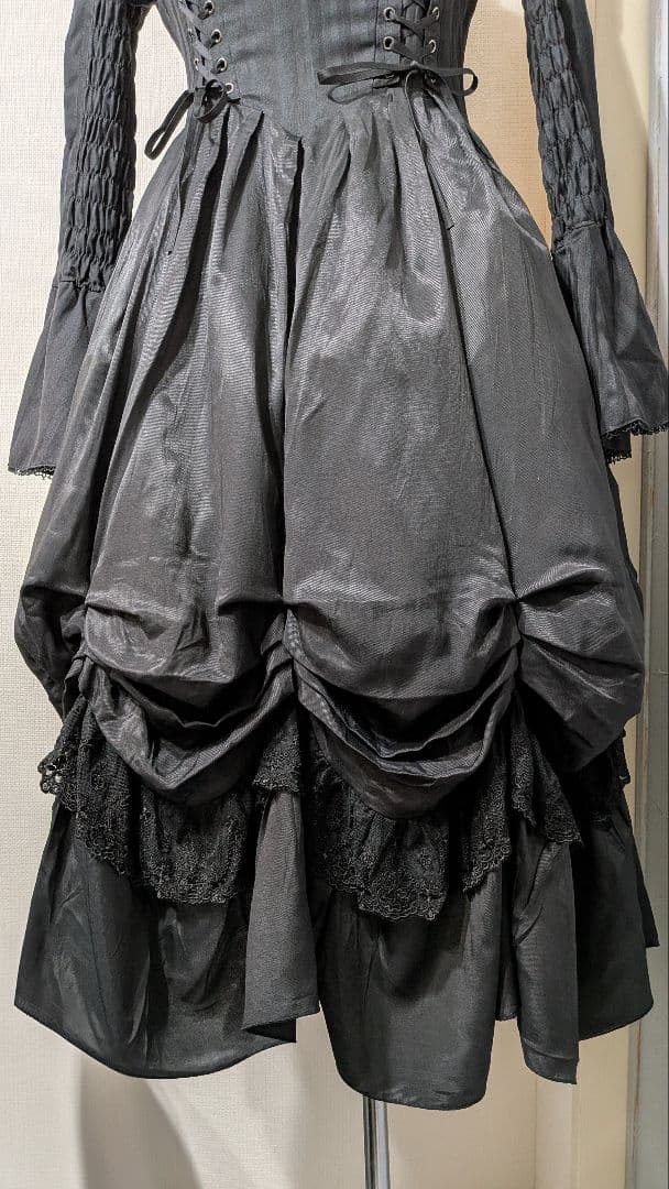 ★BPN★フロント編み上げバッスルシルエットゴシックロングワンピース★レア