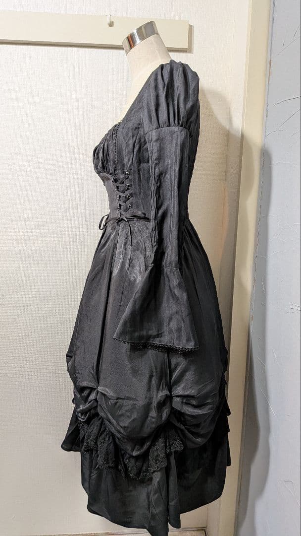 ★BPN★フロント編み上げバッスルシルエットゴシックロングワンピース★レア