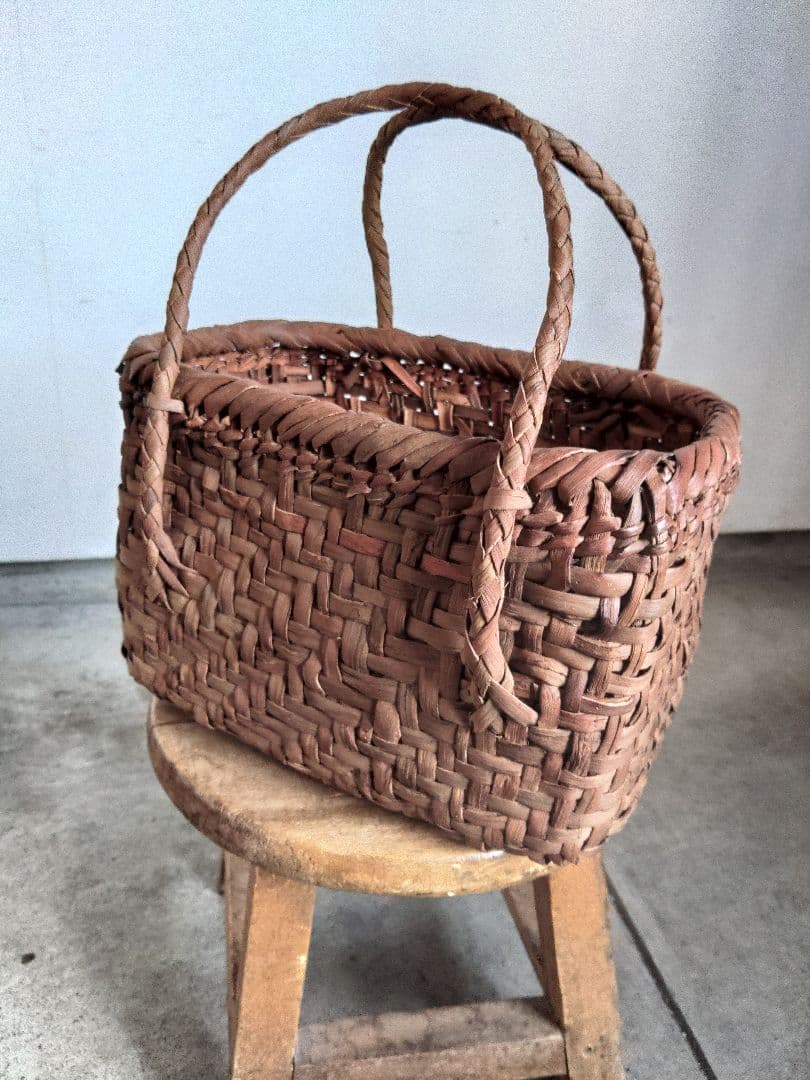 信州安曇野の山葡萄かごバッグ　里山手仕事