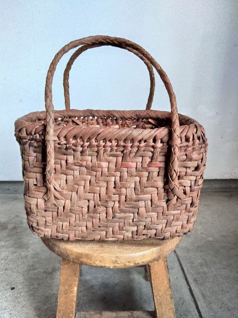 信州安曇野の山葡萄かごバッグ　里山手仕事