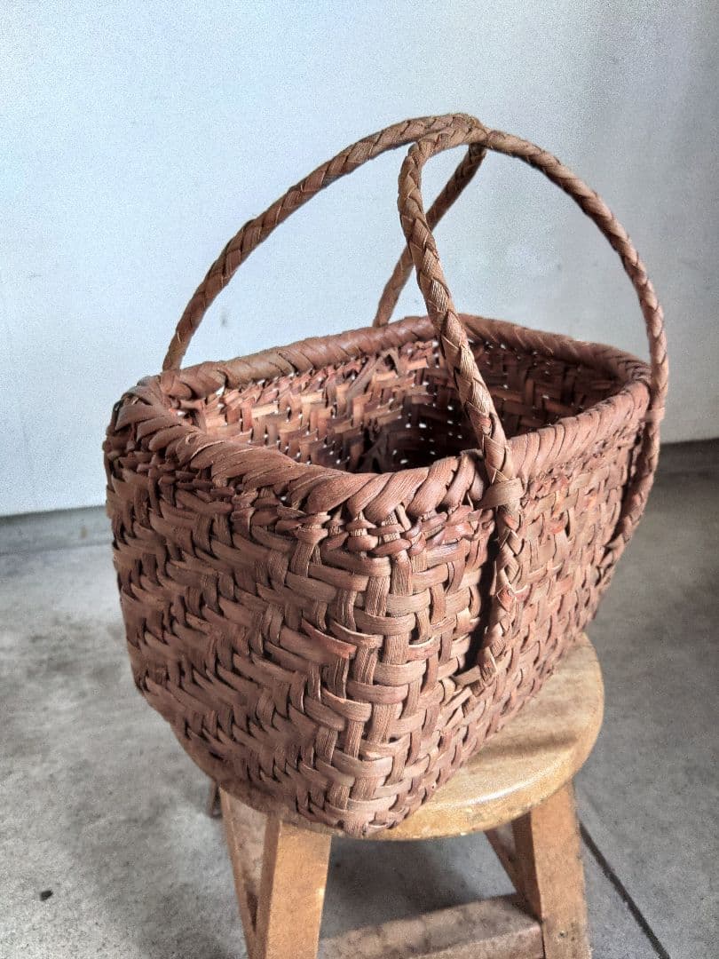 信州安曇野の山葡萄かごバッグ　里山手仕事
