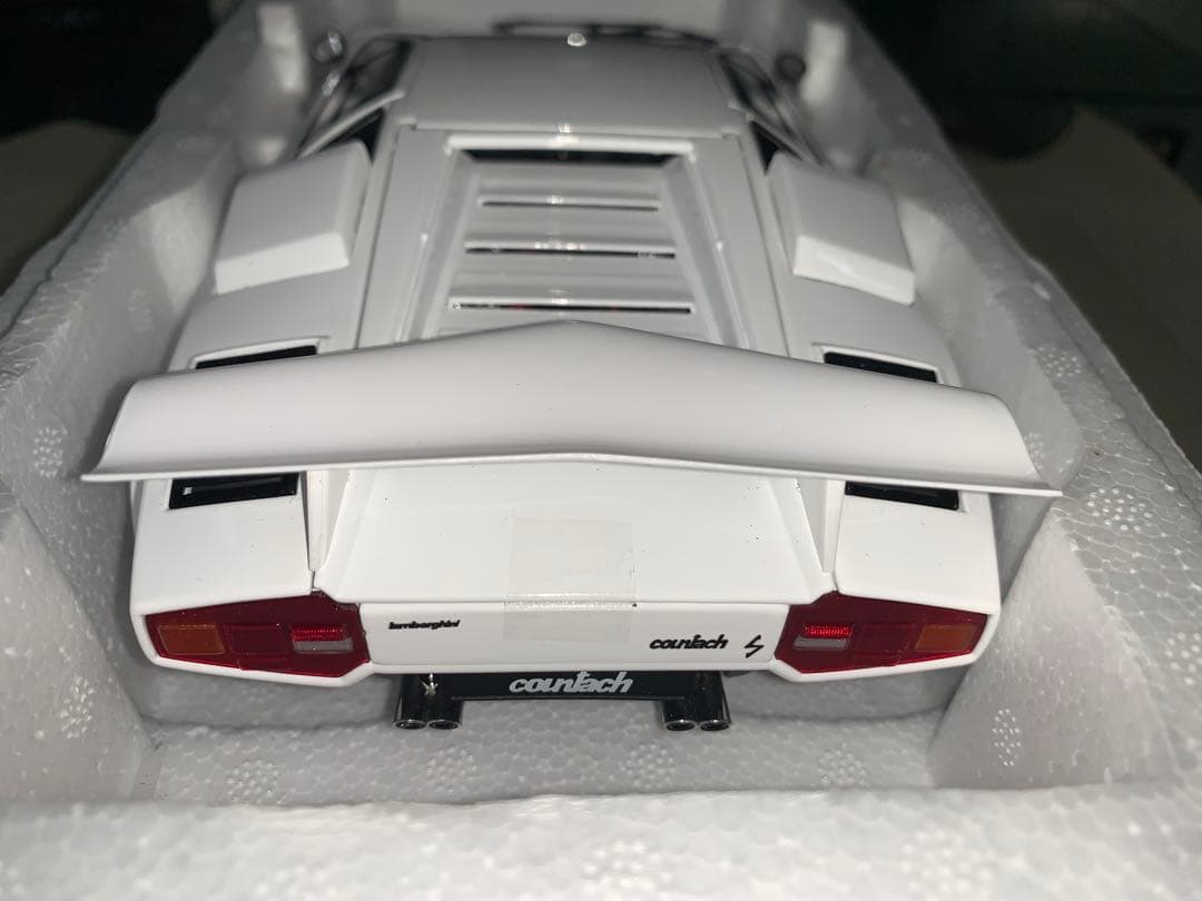 京商 1/18 ランボルギーニ カウンタックLP400S
