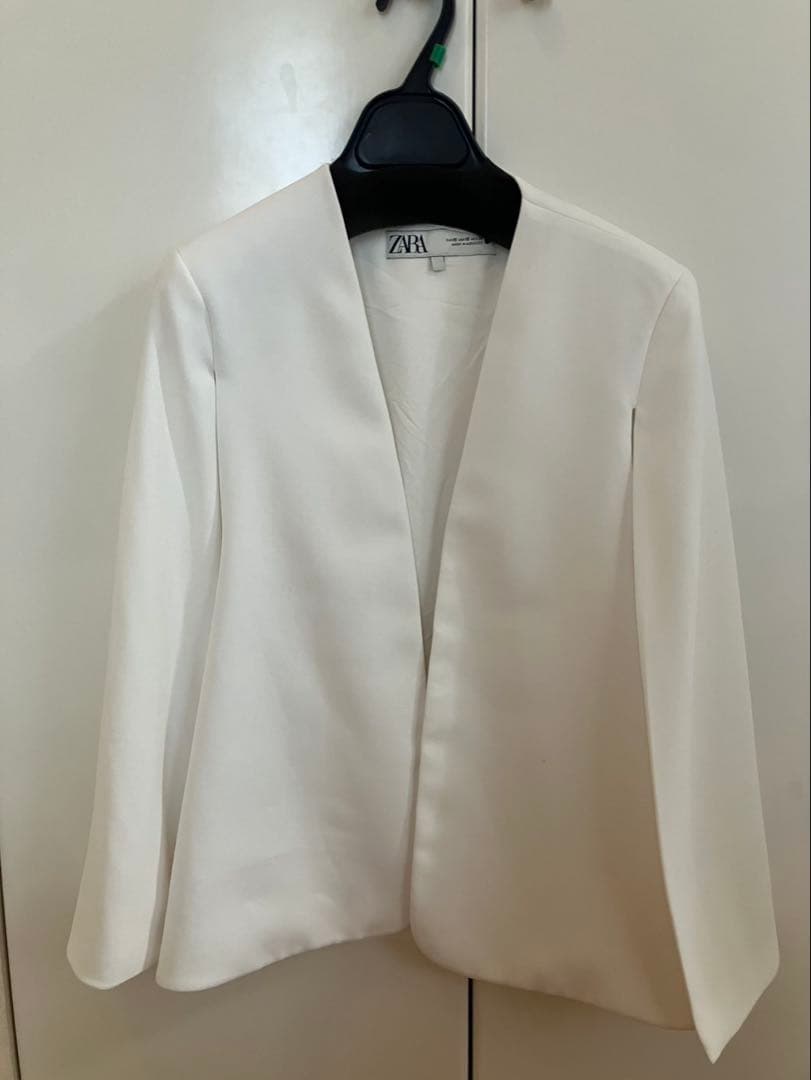 Zara ケープジャケット