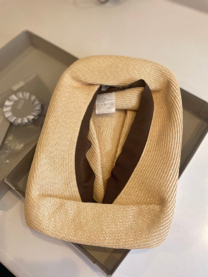 未使用品！マチュアーハ 箱付き　麦わら帽子　グレーのリボン