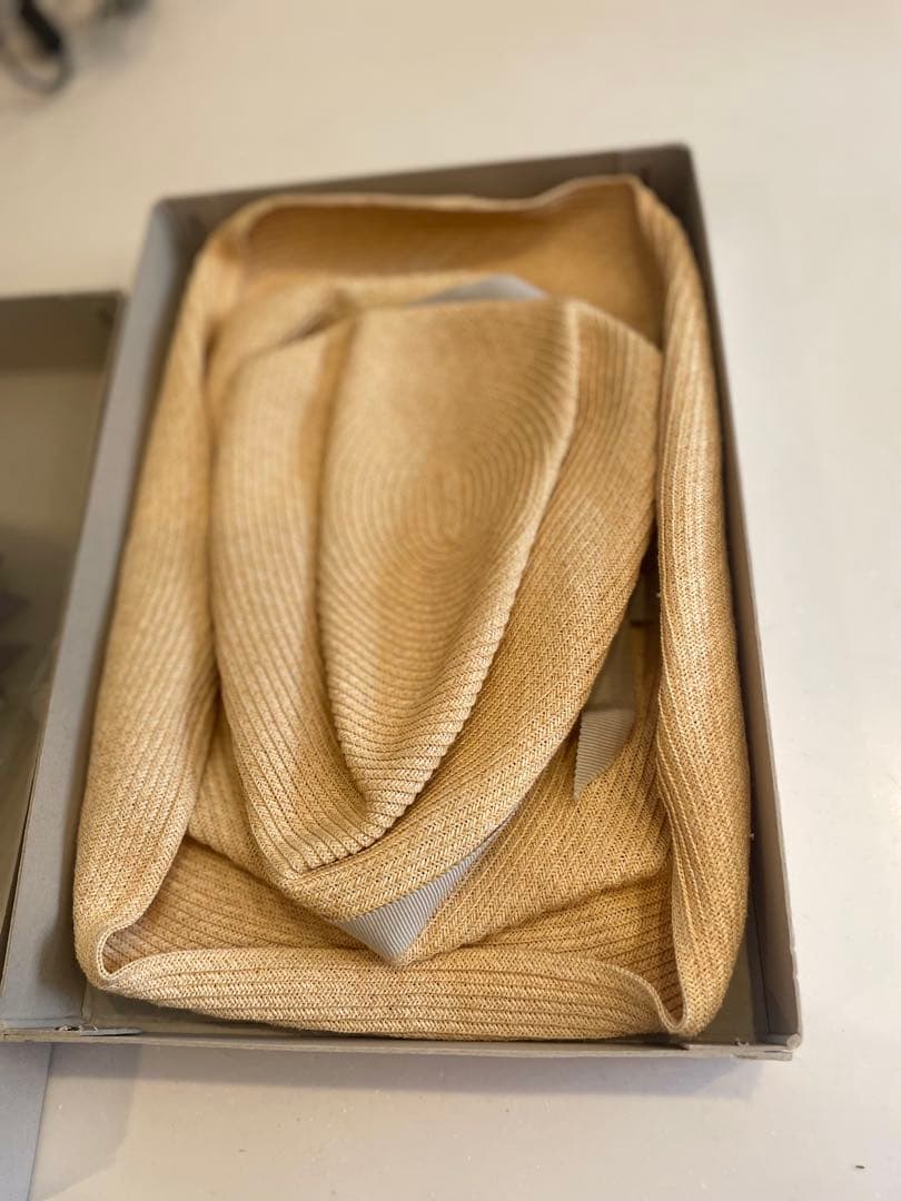 未使用品！マチュアーハ 箱付き　麦わら帽子　グレーのリボン