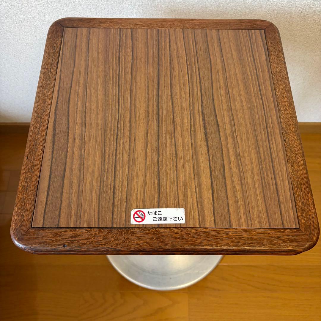 木目調正方形テーブル