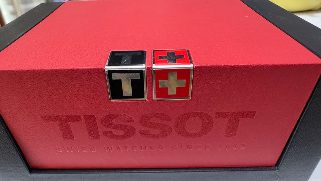 TISSOTバナナ腕時計: クォーツ