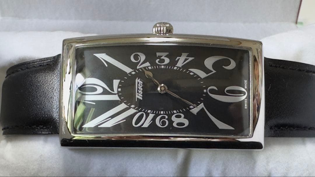 TISSOTバナナ腕時計: クォーツ