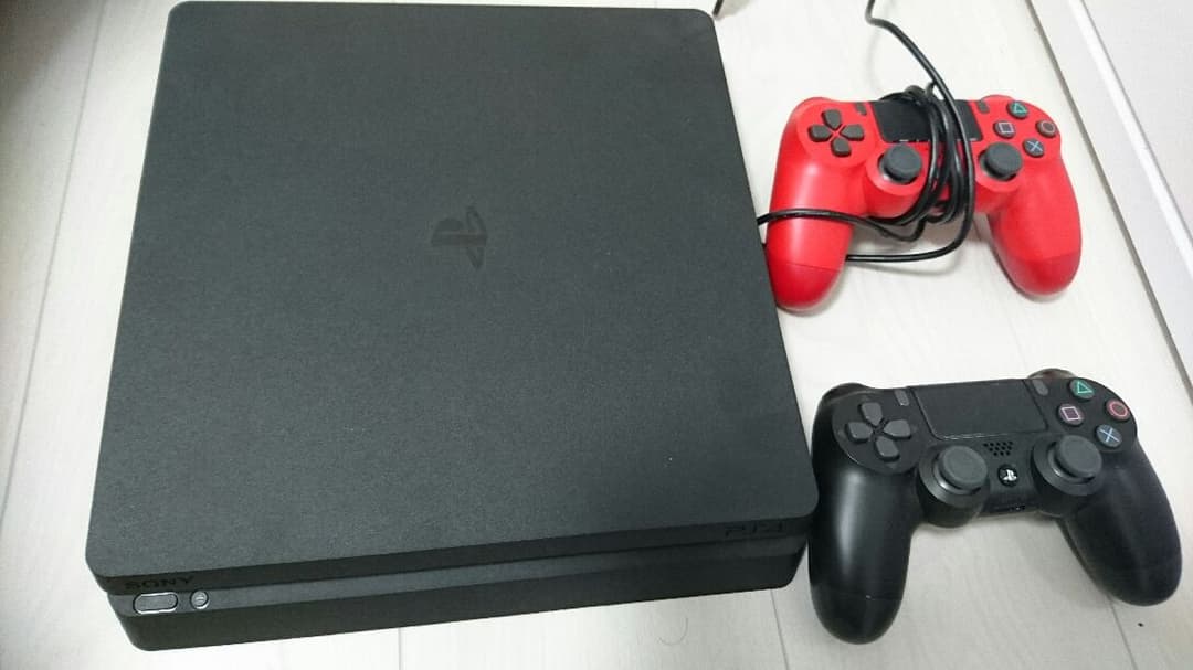 PlayStation4 本体  コントローラー2個付き