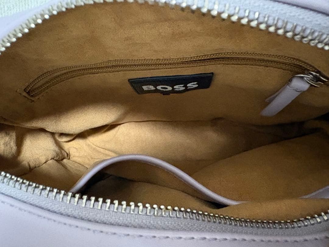 HUGO BOSS キルティング×チェーンショルダー