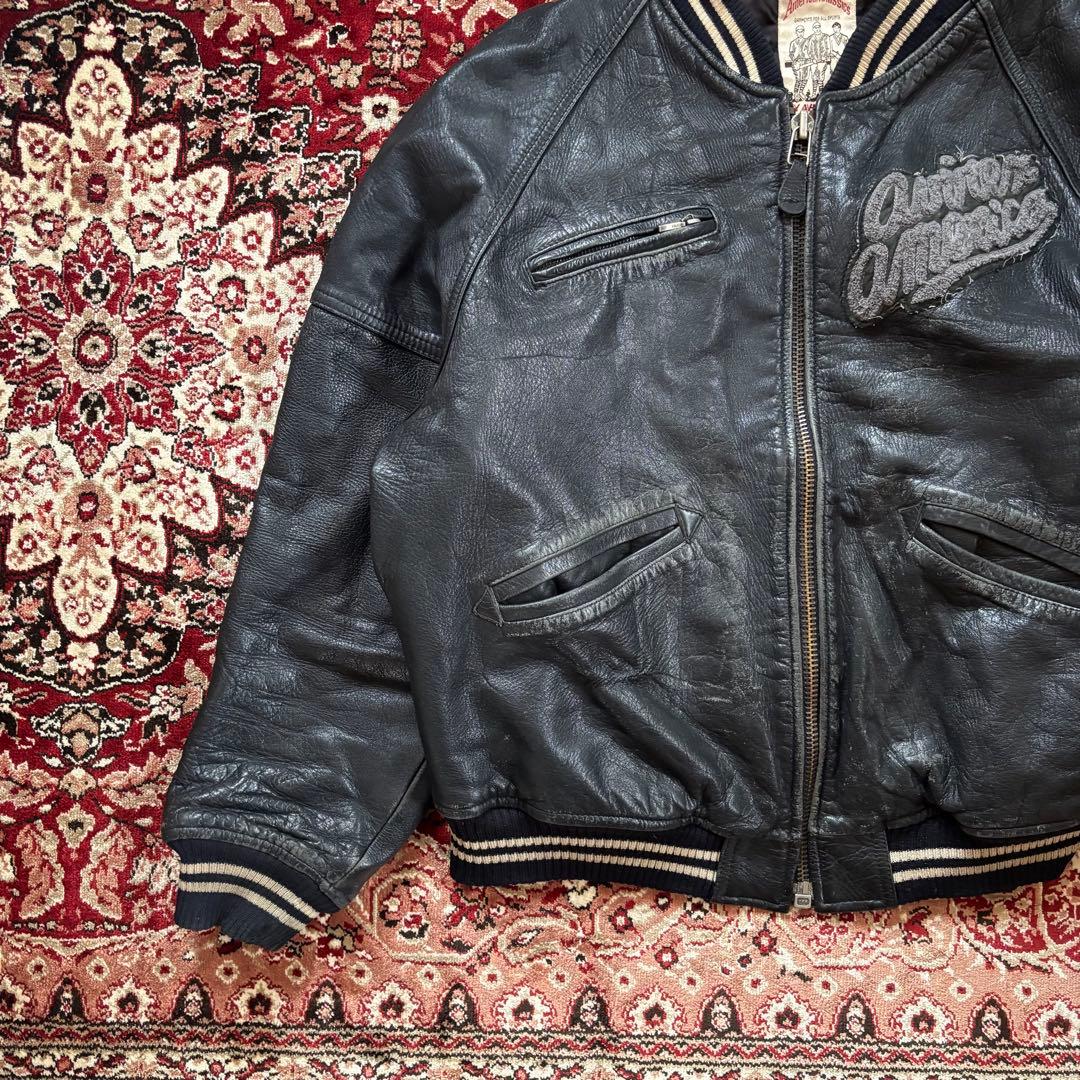 AVIREX アヴィレックス スタジャン 牛革 アーチロゴ 黒 L