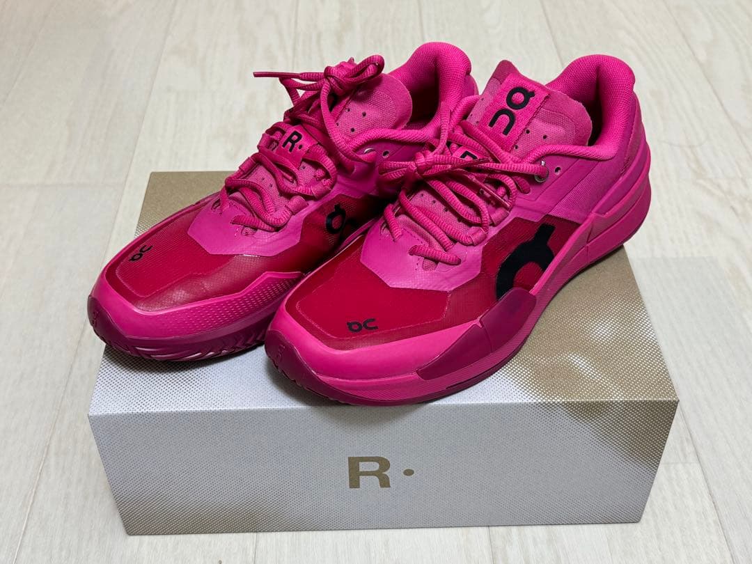 【新品未使用・試着のみ】on The ROGER Pro2