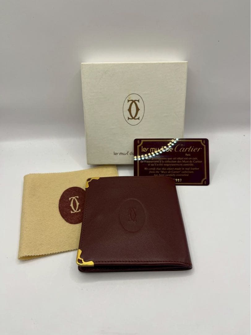 【カルティエ】二つ折り財布　レザー　本革