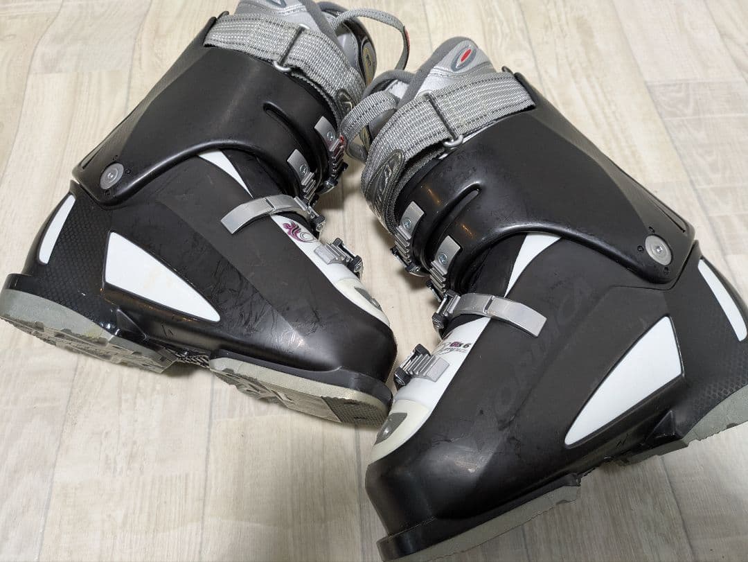 ジュニア　Hart板　NORDICAブーツ　スキーセット ストック付き