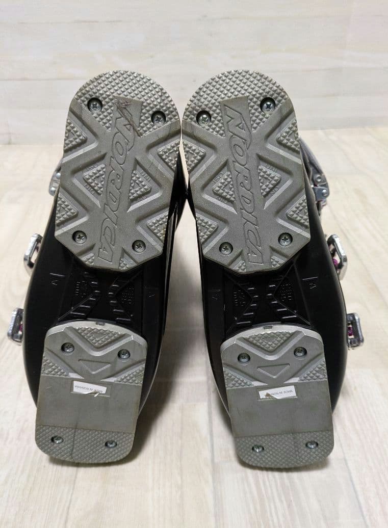 ジュニア　Hart板　NORDICAブーツ　スキーセット ストック付き