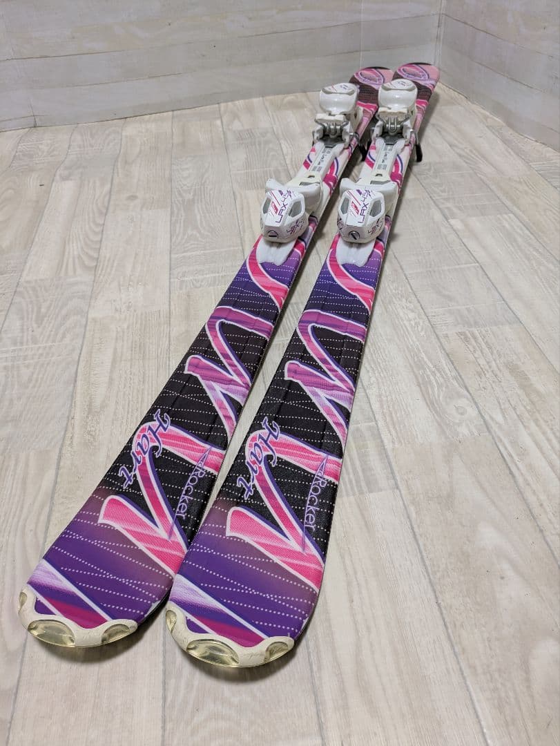 ジュニア　Hart板　NORDICAブーツ　スキーセット ストック付き