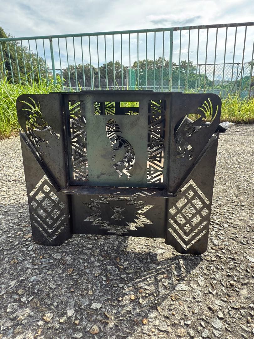 crazycamp 焚き火台　ココペリ　UTAGE 【目立ちます】