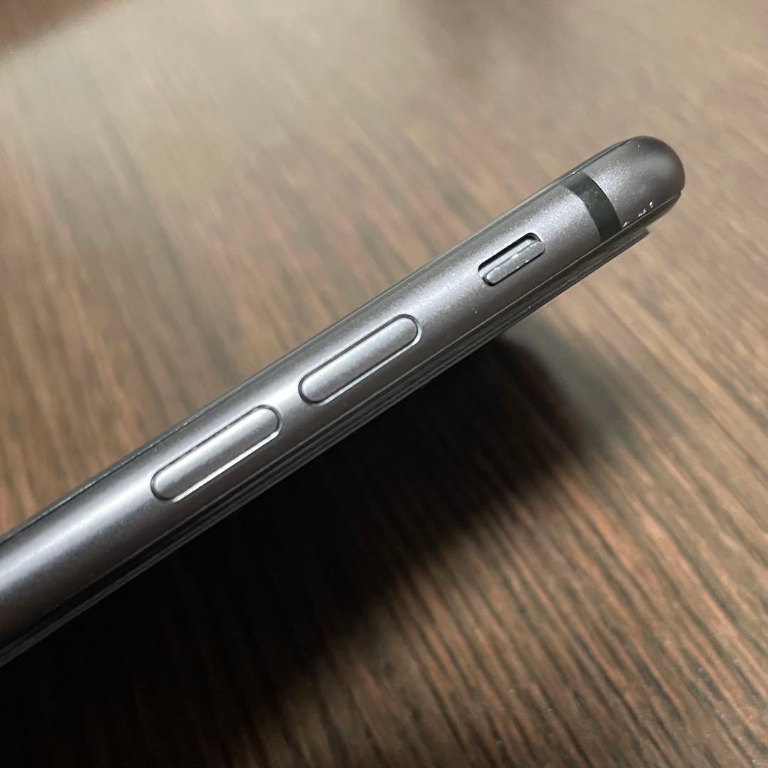 iPhone8 スペースグレイ64GB SIMフリー