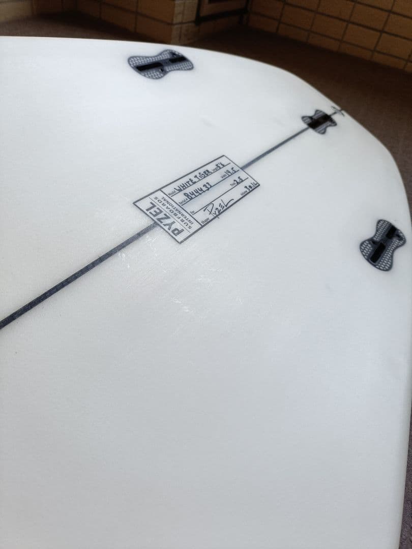 PYZEL パイゼル WHITETIGER ホワイトタイガー 5'6　引取り限定