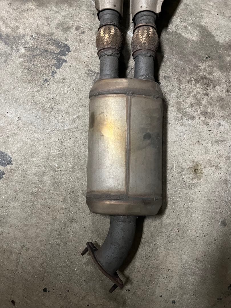 日産 R35 GTR 純正触媒 第二触媒