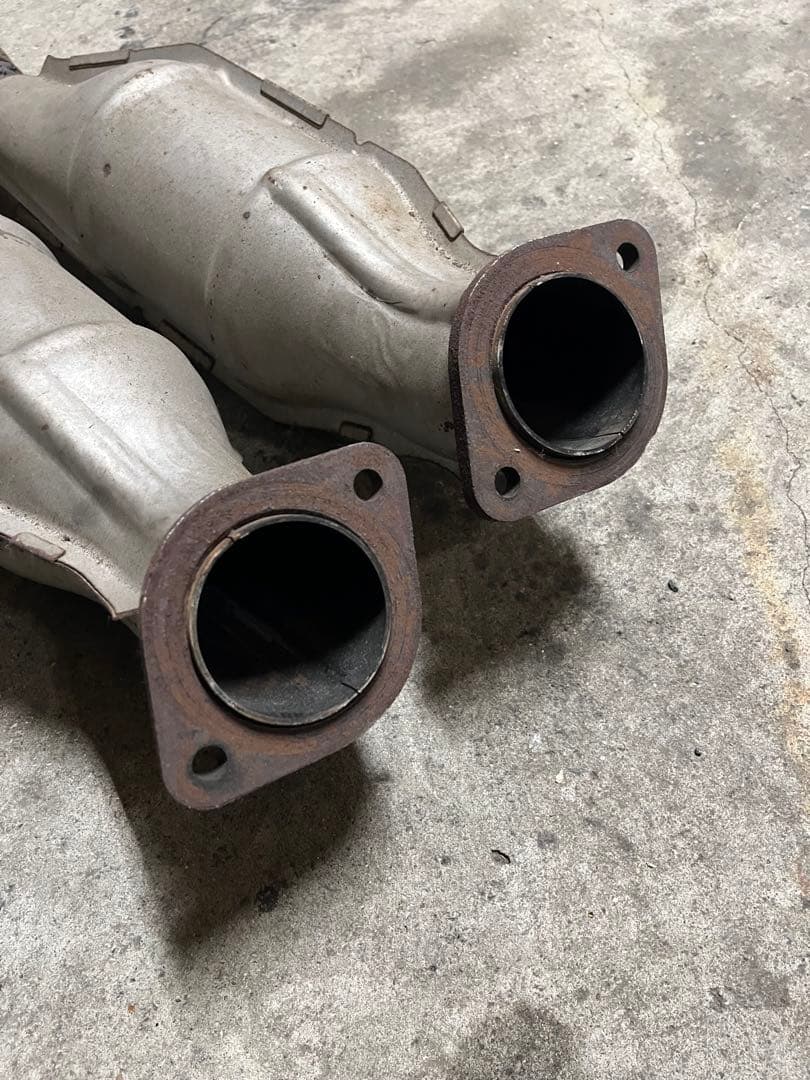 日産 R35 GTR 純正触媒 第二触媒