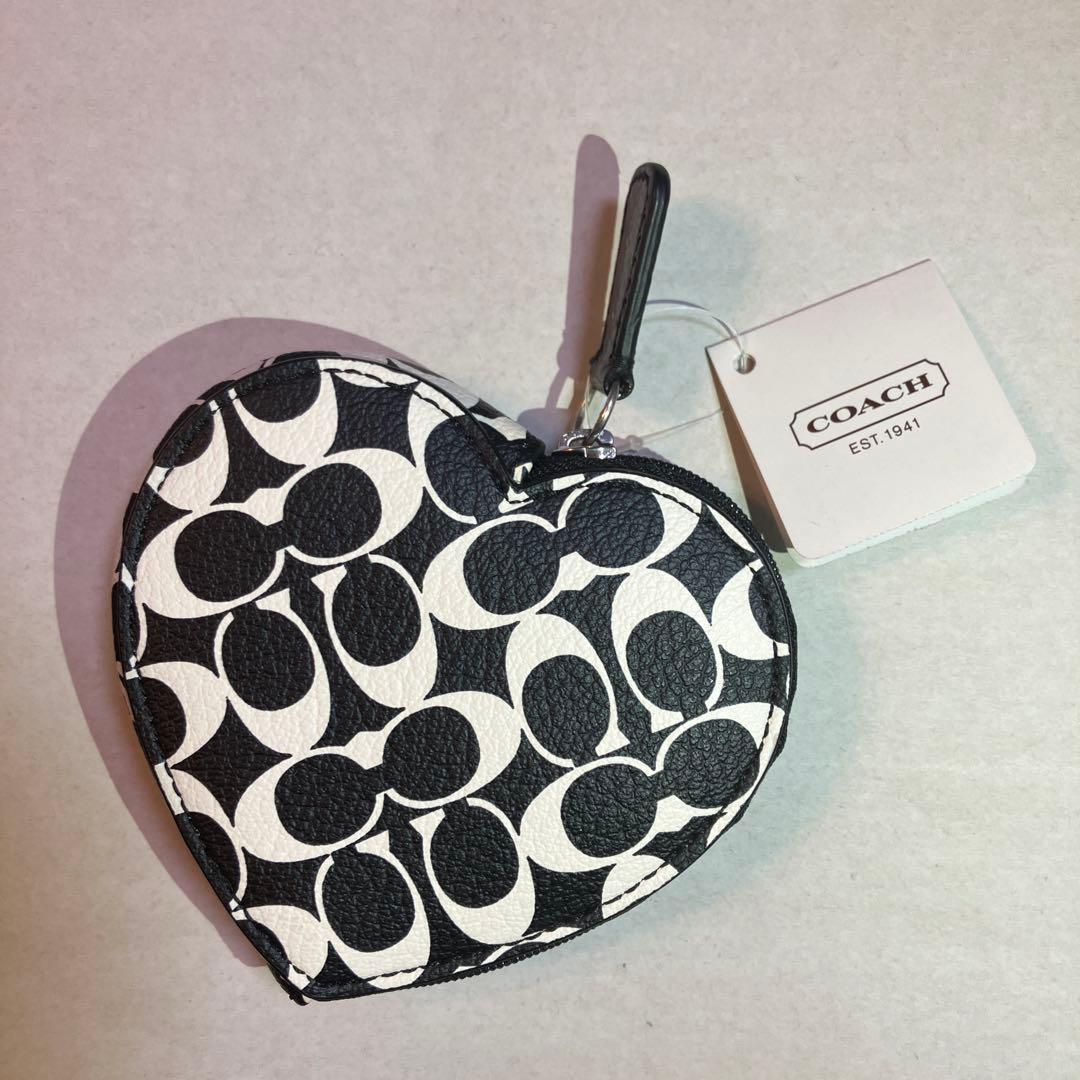 M*様 【新品未使用タグ付き】COACH 財布　ハート型