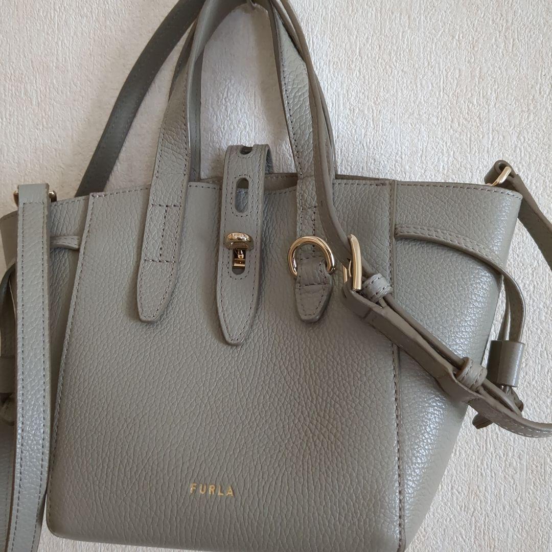 福*華様 〈安心鑑定済み〉FURLA　ショルダーバッグ　入学式　卒業式バッグ