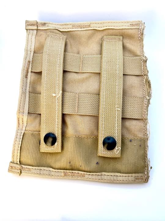 実物　dglcs ピンキータン　ダブルM4マガジンポーチ