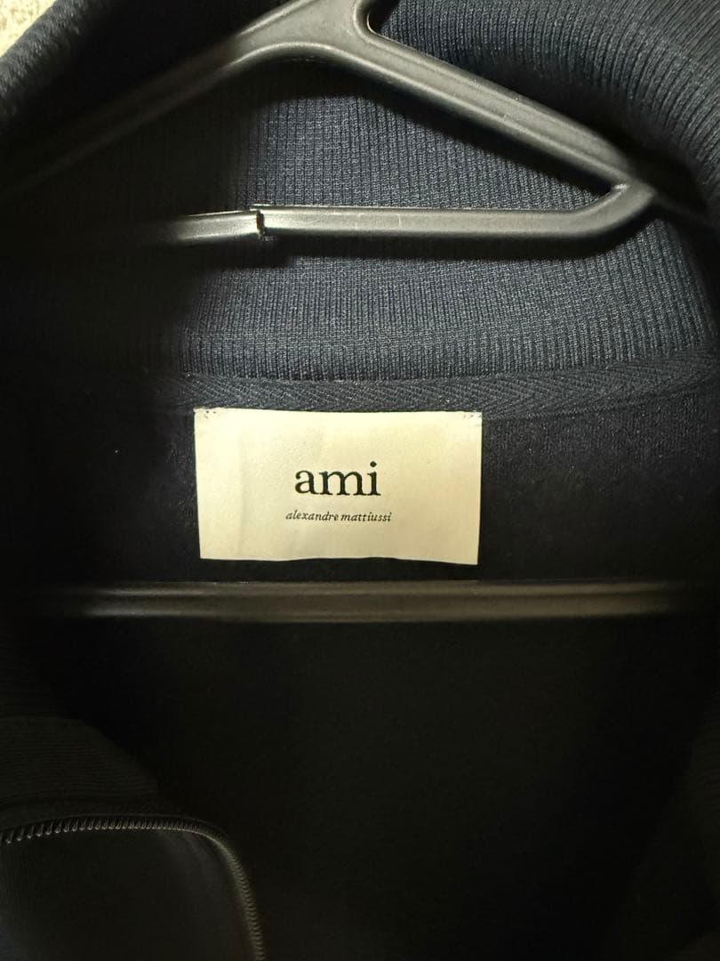 AMI PARIS ネイビージップアップジャケット