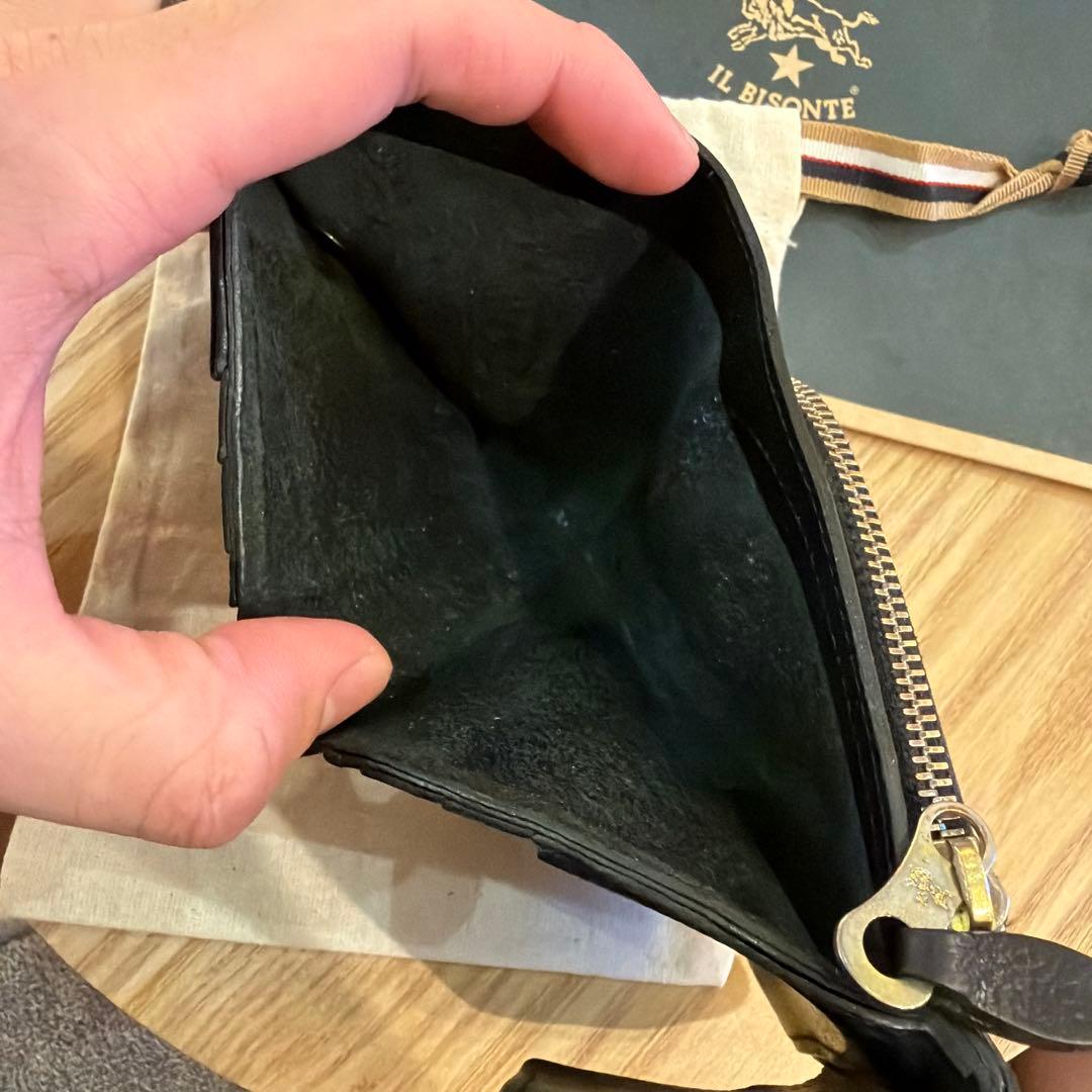 「値下げ中 1/18まで！」IL BISONTE 二つ折り財布 ブラック