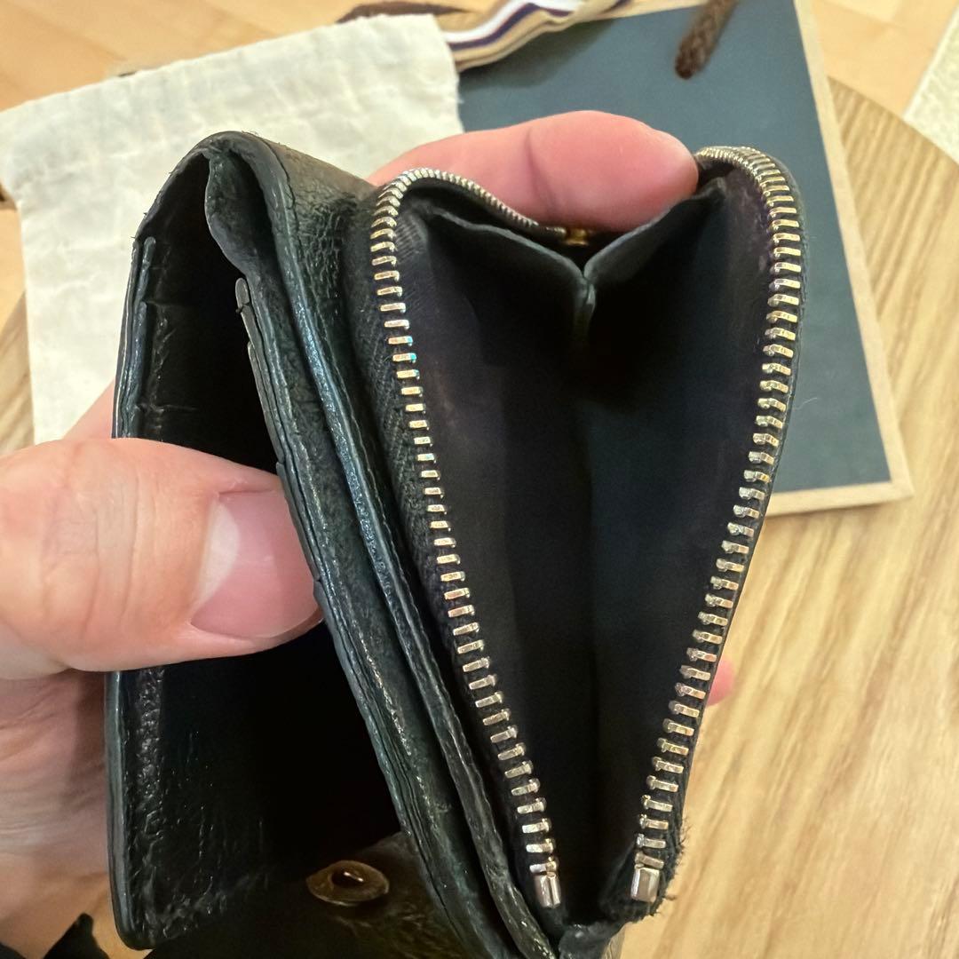 「値下げ中 1/18まで！」IL BISONTE 二つ折り財布 ブラック