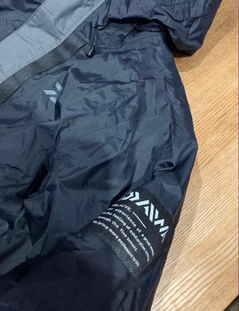 DIWA ダイワ　ナイロン　防寒スーツ　上下セット　M 　匿名発送