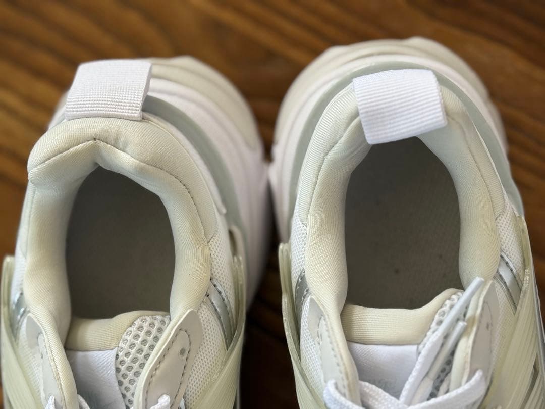 ナイキ V2K ラン　23.5cm ホワイト　シルバー