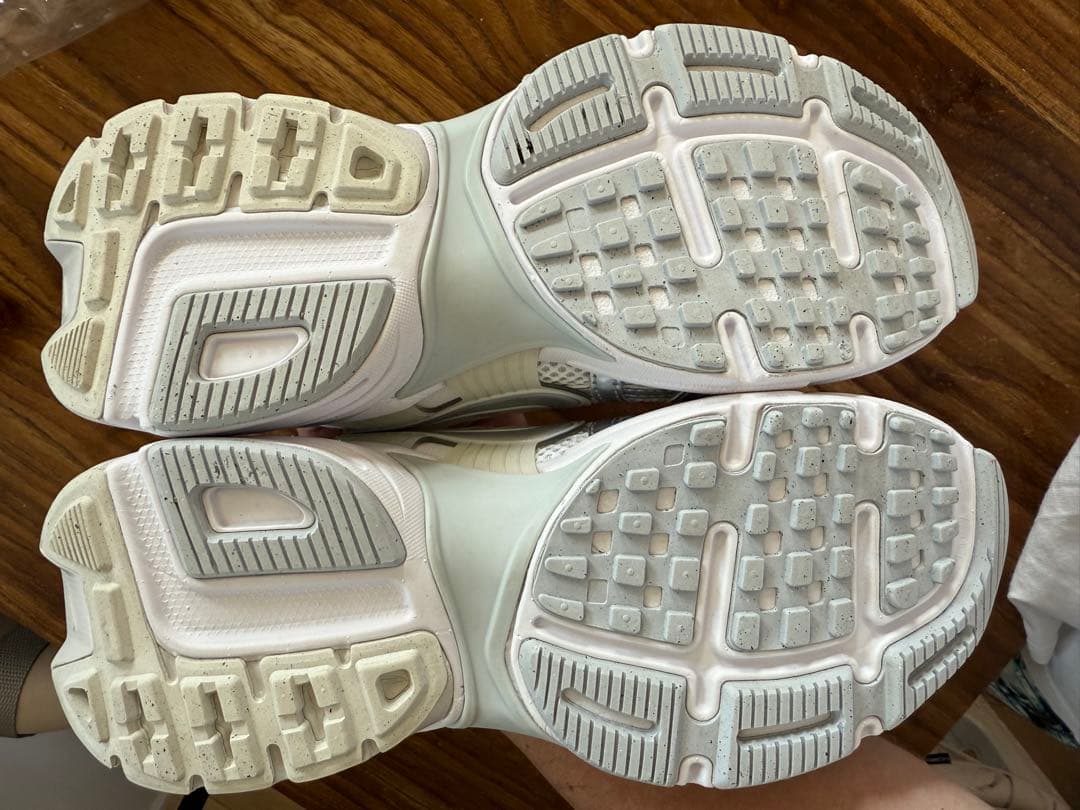 ナイキ V2K ラン　23.5cm ホワイト　シルバー