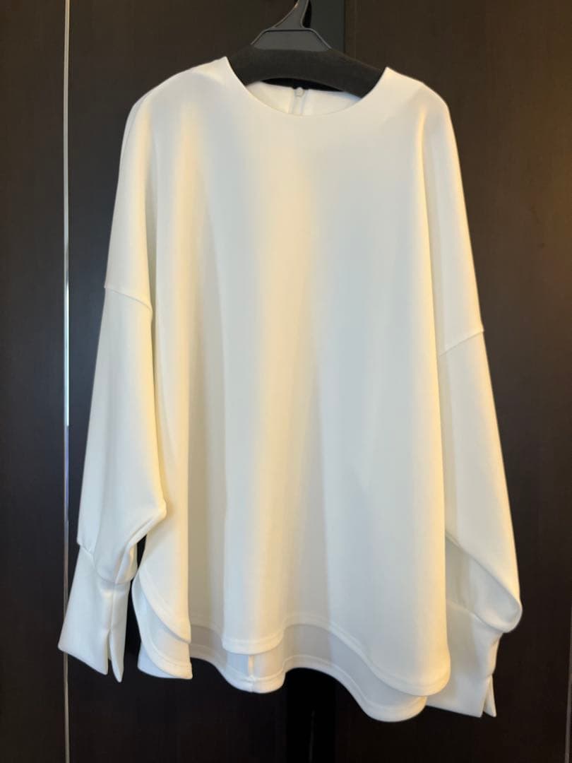 【新品】タグ付リヴドロワ ダンボールポンチョプルオーバー ホワイト